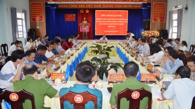 Rah Lan Chung, a Tartományi Pártbizottság állandó titkárhelyettese: An Phu és Hoi Phu proaktívan megelőzik a viharokat és áradásokat, fejlesztik a társadalmi-gazdasági helyzetet
