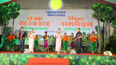 Tưng bừng đêm hội Ok Om Bok của đồng bào Khmer tại Vĩnh Long
