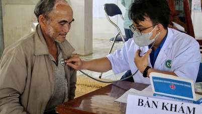 Το Γενικό Νοσοκομείο Phu Yen συγκρότησε ομάδες ταχείας αντίδρασης για την καταιγίδα αρ. 13