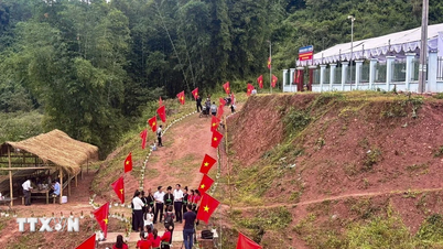 Điện Biên: Đồng bào Cống nơi biên giới Nậm Kè vui Tết Hoa mào gà