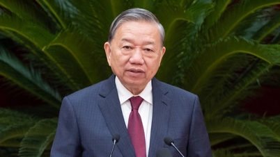 Unificarea numărului de personal care urmează să fie introdus în Politburo și Secretariat