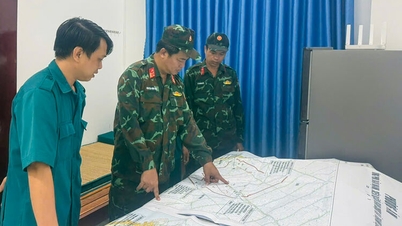 Comandamentul Militar Provincial Giang inspectează lucrările de intervenție la furtuna nr. 13