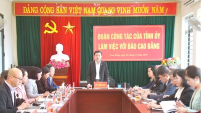 Be Thanh Tinh, a Tartományi Pártbizottság állandó titkárhelyettese, a Tartományi Népi Tanács elnöke: Hogyan építsük a Cao Bang Újságot a tartomány kulcsfontosságú sajtóügynökségévé professzionális, humánus és modern irányban?