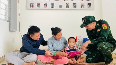 משמר הגבול דאק לק מקבל בברכה אנשים באופן יזום למצוא מחסה מפני הסופה בעמדות הגבול ובתחנות הפיקוח.