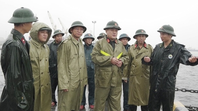 Miasto Hue: Prawie 6000 oficerów i żołnierzy jest gotowych do reagowania na sztorm nr 13