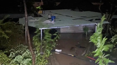 בתגובה לסופה מספר 13: משטרת המחוז גייסה שוטרים וחיילים כדי לסייע בפינוי אנשים מאזורים מוצפים.