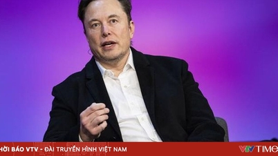 Tesla godkjenner lønnspakke på 1 billion dollar for Elon Musk
