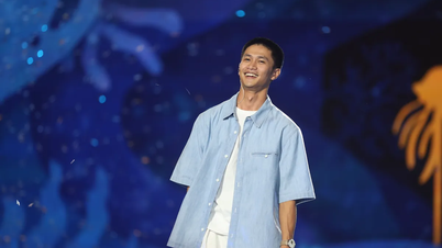 Tác giả ca khúc "Còn gì đẹp hơn" được trao giải "Cảm hứng Việt"