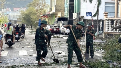 CHÙM ẢNH: Gia Lai khẩn trương ổn định cuộc sống người dân sau bão số 13