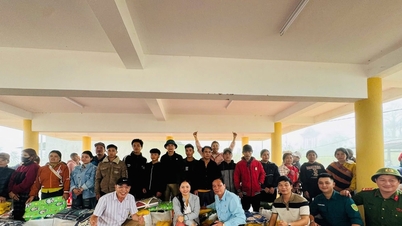 Các phường, xã kết nghĩa hướng về vùng lũ