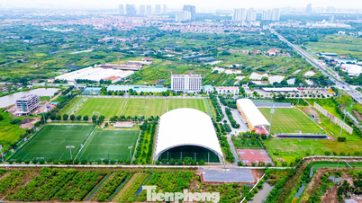 Vietnam legnagyobb stadionjának építési helyszínének áttekintése