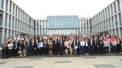 Bộ trưởng Công Thương hai nước Việt - Lào thăm và làm việc tại nhà máy sản xuất ô tô Thành Công Việt Hưng