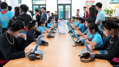 افتتاح مكتبة مدرسة تان تراو الثانوية