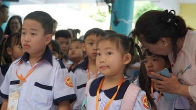 Trưa 7-11, nhiều nơi ở TP HCM bắt đầu mưa, thêm nhiều trường học cho học sinh về sớm