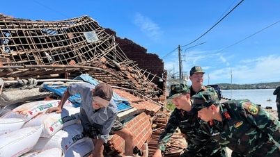 兵士と警察は、人々が嵐13号の影響を乗り越えられるよう支援するために最前線にいます。