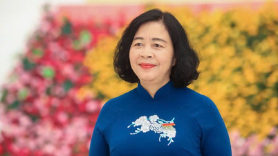 Bà Bùi Thị Minh Hoài là nữ Chủ tịch đầu tiên của Ủy ban T.Ư MTTQ Việt Nam