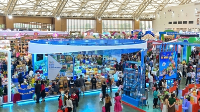 Sức hấp dẫn mạnh mẽ của thị trường hàng Việt tại Hội chợ Mùa Thu lần thứ I