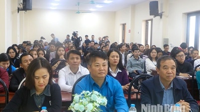 Federația Provincială a Muncii oferă instruire privind organizarea congreselor sindicale la nivel local în parcurile industriale pentru mandatul 2025-2030.