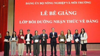 ពិធីបិទវគ្គបណ្តុះបណ្តាលចំនួន២ ស្តីពីការបណ្តុះបណ្តាលការយល់ដឹងអំពីបក្ស