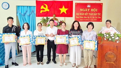 Komuna Tri Ton pořádá v Hamletu 6 Národní den velké jednoty