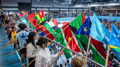 ក្បួនដង្ហែទង់ជាតិដ៏ត្រចះត្រចង់ ដើម្បីអបអរសាទរទិវាអង្គការសហប្រជាជាតិ នៅទីក្រុងហាណូយ