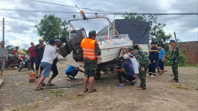 Puluhan ribu pegawai dan askar menyokong orang ramai dalam mengatasi akibat ribut dan banjir.