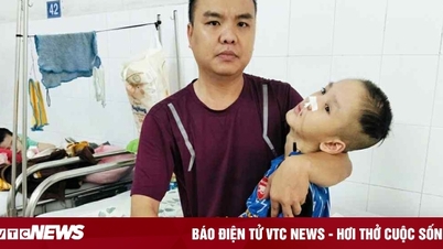 ឪពុកនៅលីវតស៊ូជាមួយកូនប្រុសអាយុ 10 ឆ្នាំប្រយុទ្ធជាមួយ hydrocephalus