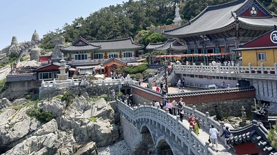 Lawati Haedong Yonggungsa - sebuah kuil Korea dengan legenda yang serupa dengan Pagoda Thien Mu