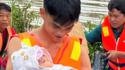 การอพยพประชาชนออกจากพื้นที่น้ำท่วมขังในเขตหำทวนน้ำอย่างทันท่วงที