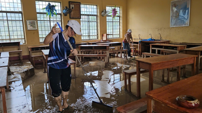 Selepas Taufan Kalmaegi, penduduk dan guru 'bergelut' dengan lumpur dan sampah sarap