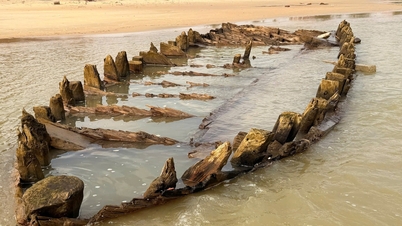 Hoi. Un ancien navire a de nouveau « disparu » quelques heures après avoir été découvert sur un banc de sable.