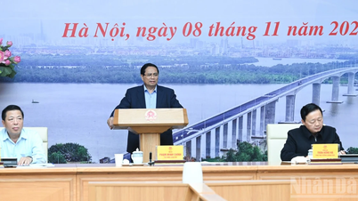 [Foto] Premiér Pham Minh Chinh předsedá 21. zasedání Řídícího výboru pro důležité národní projekty a práce
