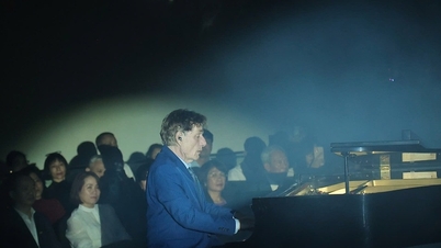 সুইস শিল্পী এবং মেধাবী শিল্পী মান হোচ এবং জুয়ান ডিউ-এর মধ্যে অনন্য সহযোগিতা