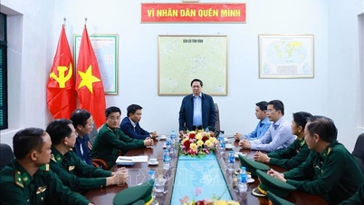 Le Premier ministre se rend au poste de garde-frontière de Yen Khuong