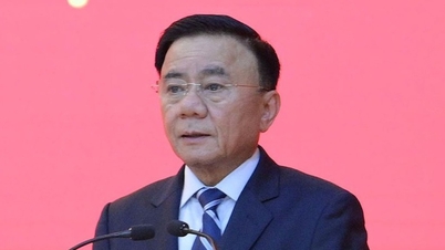 ກົມ​ການ​ເມືອງ​ໄດ້​ອະນຸມັດ​ບັນດາ​ແຮງ​ຈູງ​ໃຈ​ພິ​ເສດ​ໃຫ້​ແກ່​ບັນດາ​ເຈົ້າ​ໜ້າ​ທີ່​ທີ່​ມີ​ພອນ​ສະຫວັນ ​ແລະ ຜູ້​ຊ່ຽວຊານ.