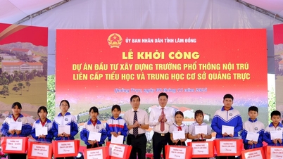 Spadtagsceremoni för byggandet av Quang Truc grundskola och gymnasium