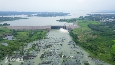 Loji Kuasa Hidro Tri An meningkatkan tiga kali ganda pelepasan alur tumpahannya pada 9 November.