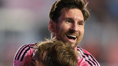 Messi រកបានពីរគ្រាប់ជួយ Inter Miami ឡើងវគ្គពាក់កណ្តាលផ្តាច់ព្រ័ត្រ MLS Cup ចុះ Ronaldo វិញ?