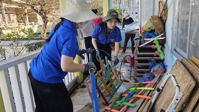 Etter å ha rømt fra stormen Kalmaegi, «styrer Gia Lai skolen» igjen slik at elevene kan komme tidlig til timene