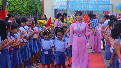 Kiemelkedő diákok elismerése Ho Si Minh-városban: A boldog iskolák apró örömökből fakadnak