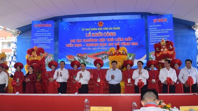 An Giang teachers and parents are excited about the boarding school in the border area.