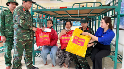 嵐13号の後、軍人と民間人の愛に温かい家