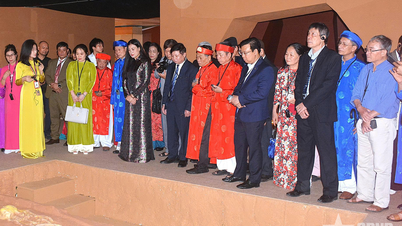 פתיחת התערוכה "תגליות ארכיאולוגיות מגן הבננות"