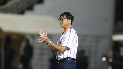 Contrasting reactions after the dramatic match: Coach Le Huynh Duc was satisfied despite losing, Coach Ninh Binh was…