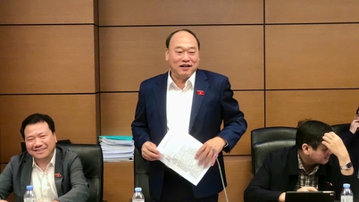 Xây dựng nền quốc phòng toàn dân, an ninh nhân dân gắn với thế trận lòng dân