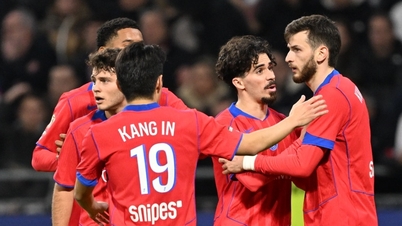 PSG បាន​ទទួល​ជ័យ​ជម្នះ​យ៉ាង​ត្រចះ​ត្រចង់​លើ​ក្រុម Lyon នៅ​នាទី​ចុង​ក្រោយ