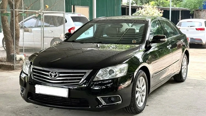 تویوتا کمری ۱۵ ساله، کارکرد ۱۳۰ هزار کیلومتر، قیمت ۳۰۰ میلیون، آیا بخرمش؟