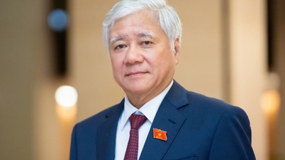 Politbüro üyesi Do Van Chien, Ulusal Meclis Başkan Yardımcılığına seçildi.