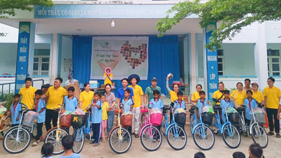 ឃុំភឿកហា ទទួល "ឡានក្រុងផ្តល់ក្តីស្រលាញ់"