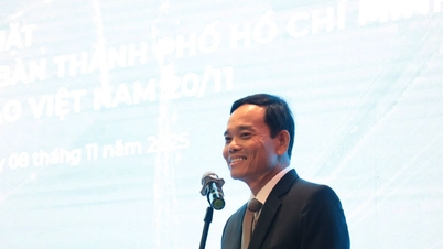 Para pemimpin Kota Ho Chi Minh bertemu dan berdialog dengan universitas-universitas